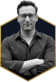 simon-sinek 1.png__PID:6893cbea-ae7a-4c9f-854c-264cf13b02f5